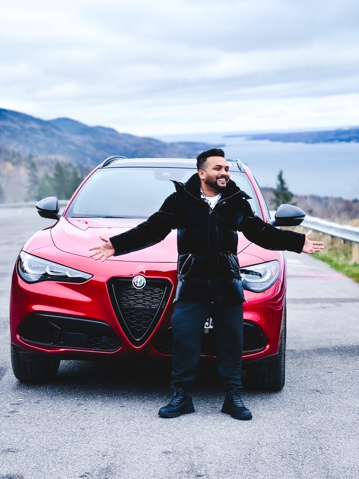 Alfa Romeo road photo